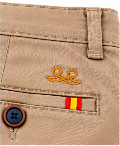 Pantalón chino camel