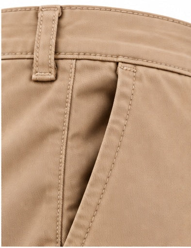 Pantalón chino camel